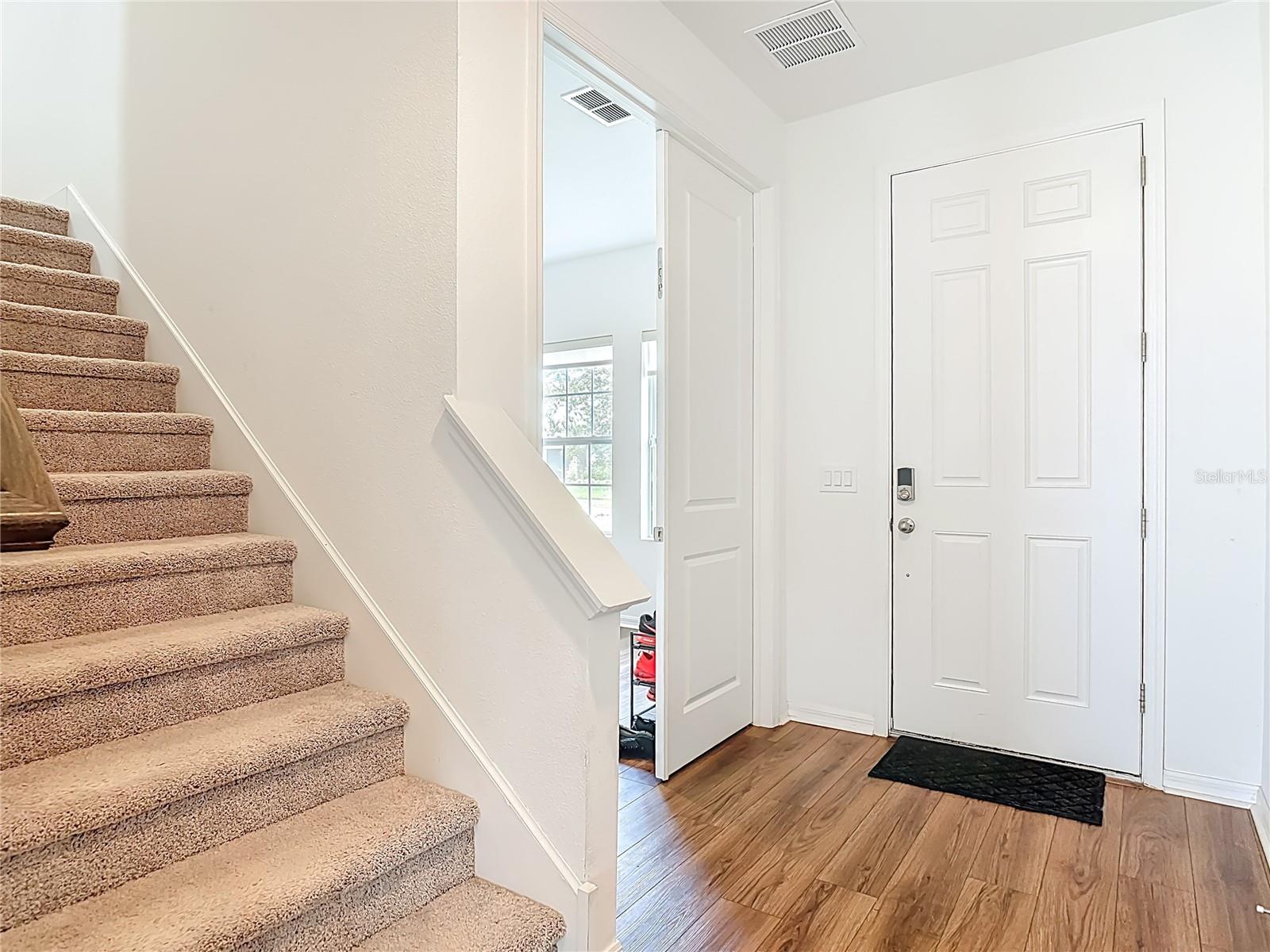 HAMPTON OAKS - Residential