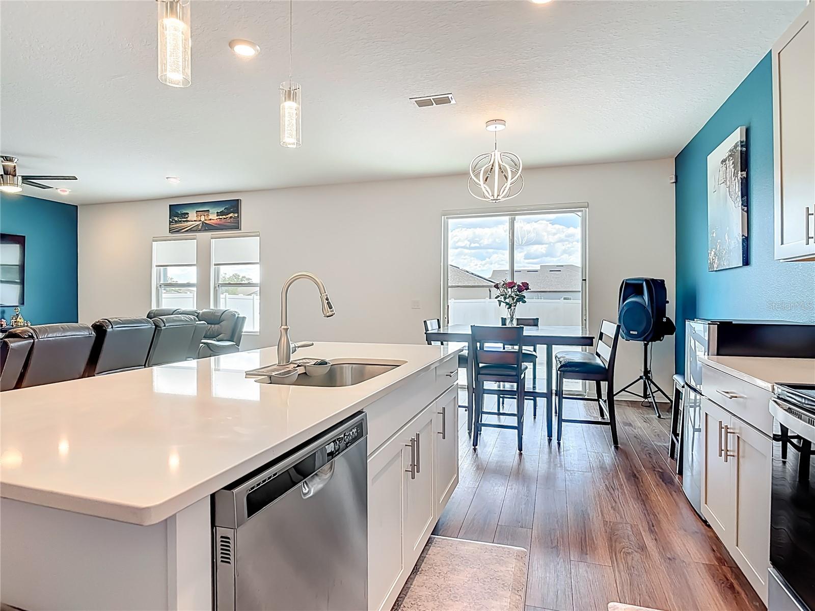 HAMPTON OAKS - Residential