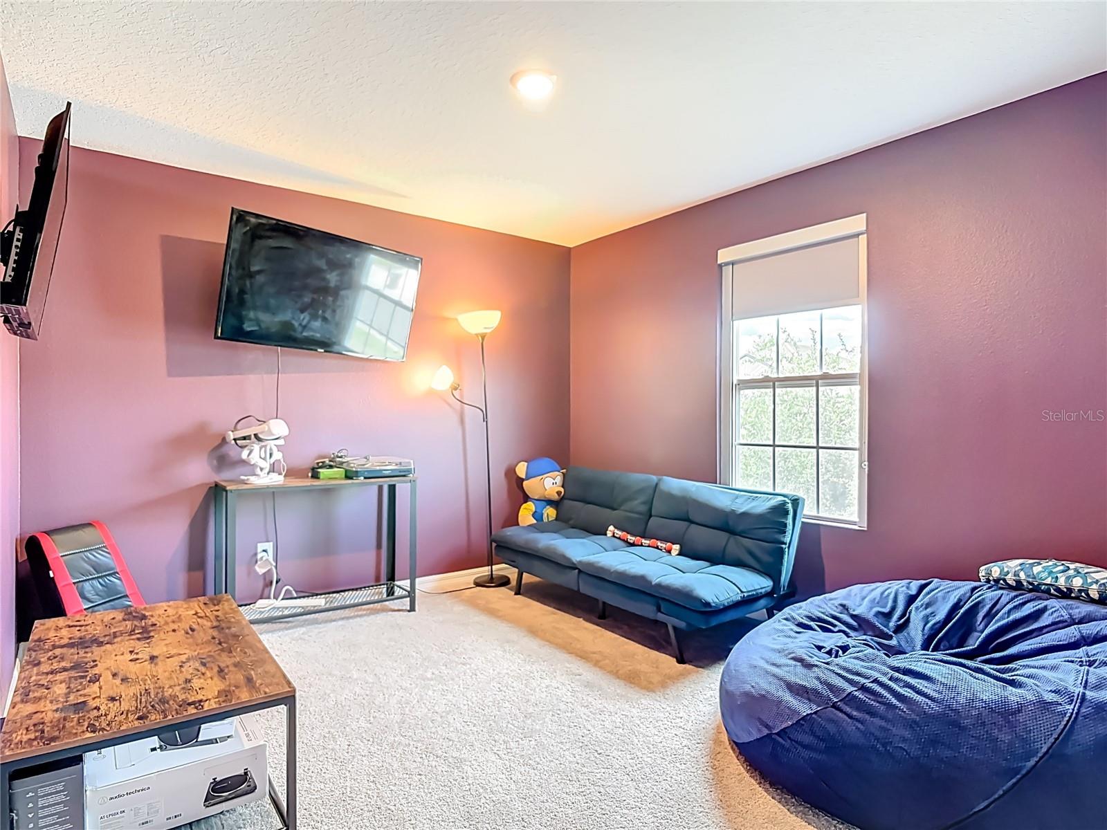 HAMPTON OAKS - Residential