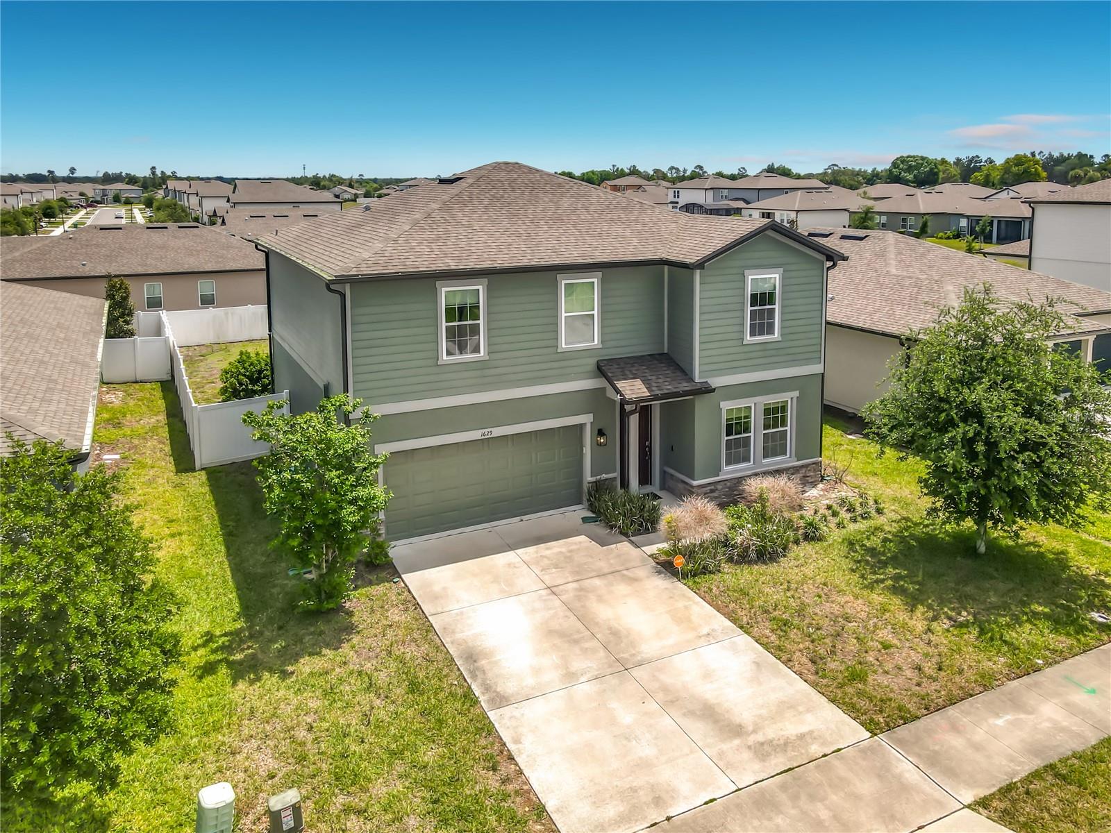 HAMPTON OAKS - Residential