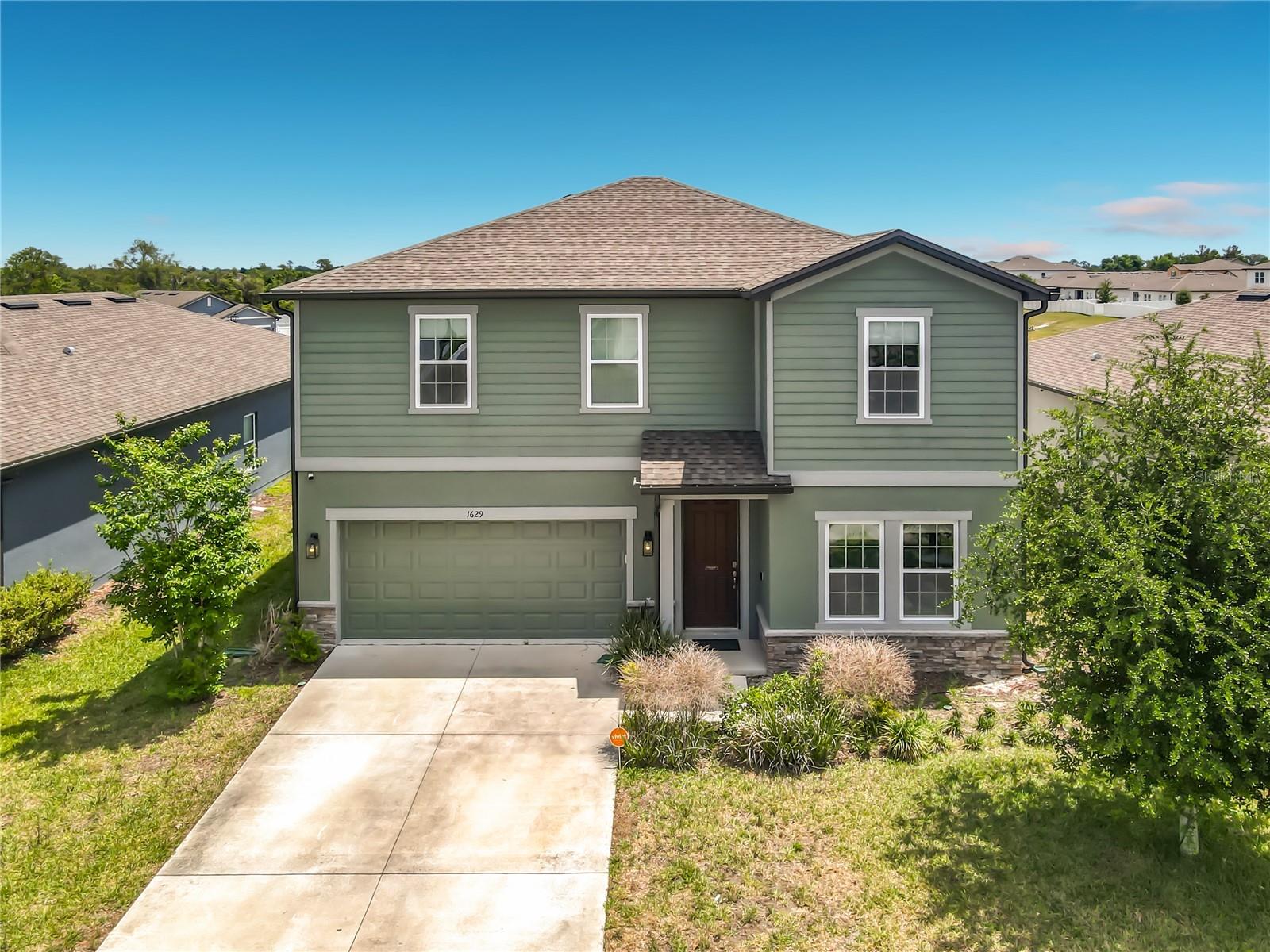 HAMPTON OAKS - Residential