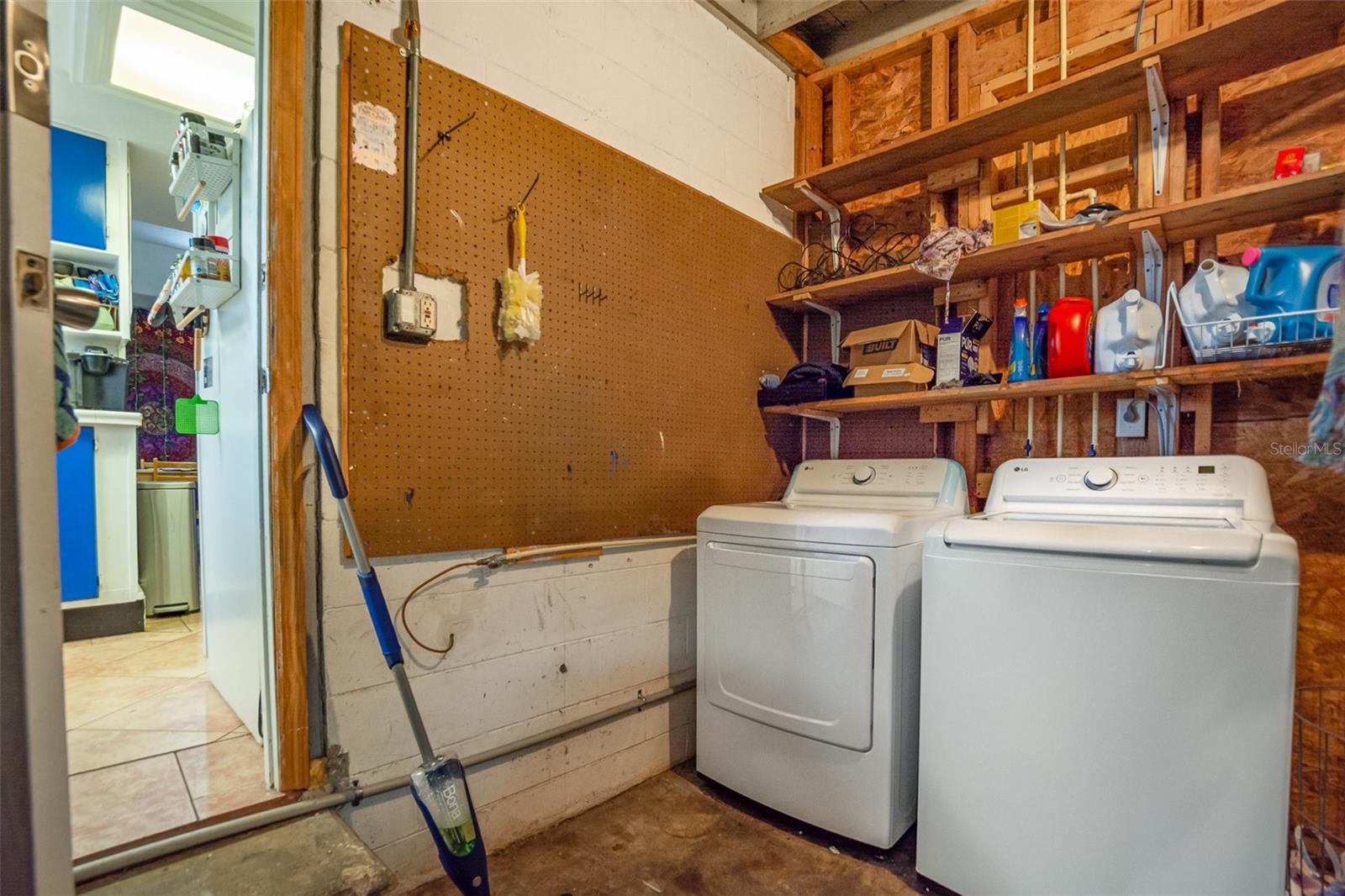 WYNNEWOOD - Residential