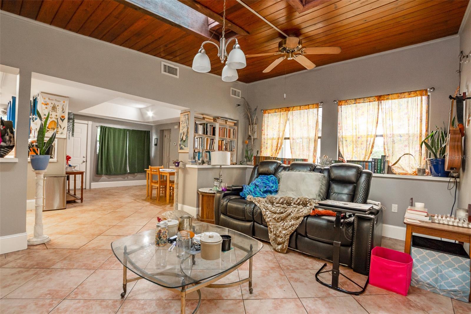 WYNNEWOOD - Residential