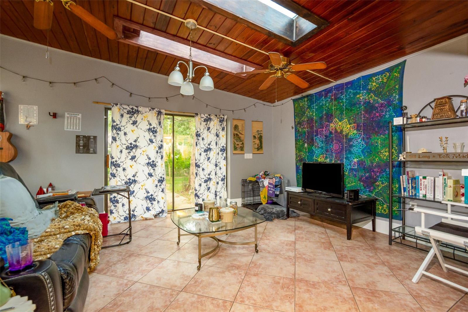 WYNNEWOOD - Residential