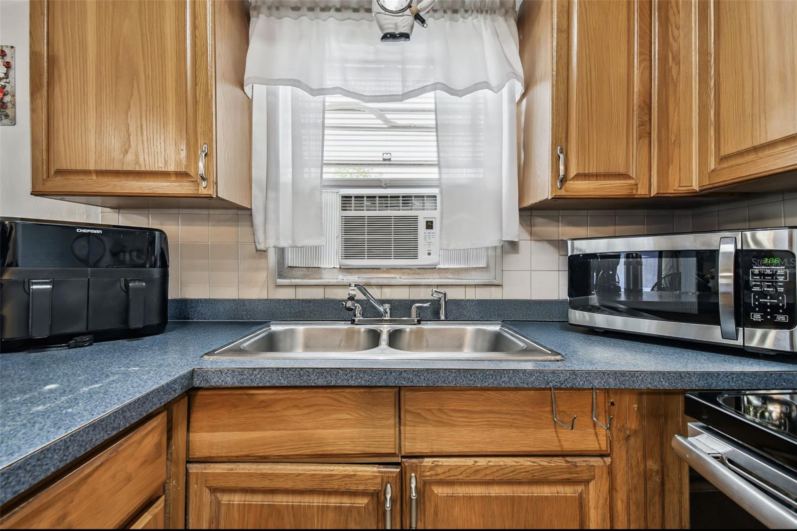 GATEWAY SUB - Residential Income
