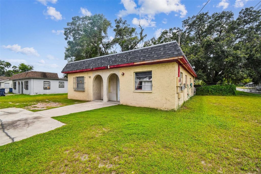 Photo of 9318 N 11th Street, Tampa, FL 33612 (MLS # TB8426470)