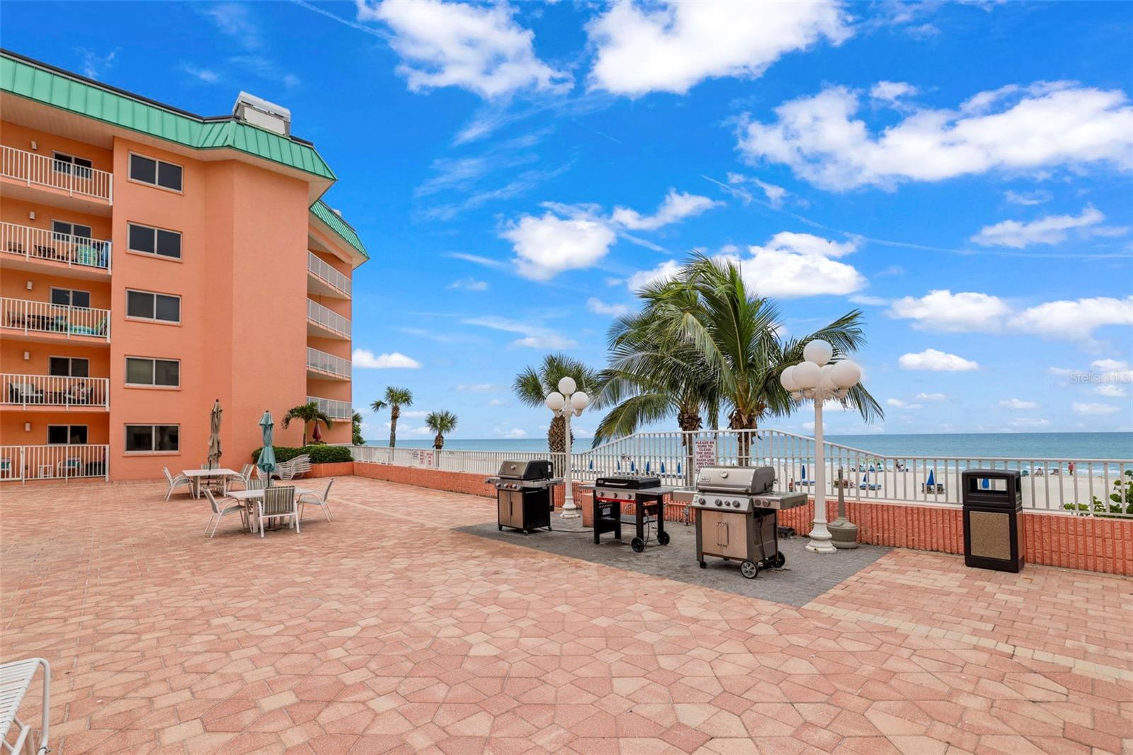 BEACH COTTAGE CONDO - Residential