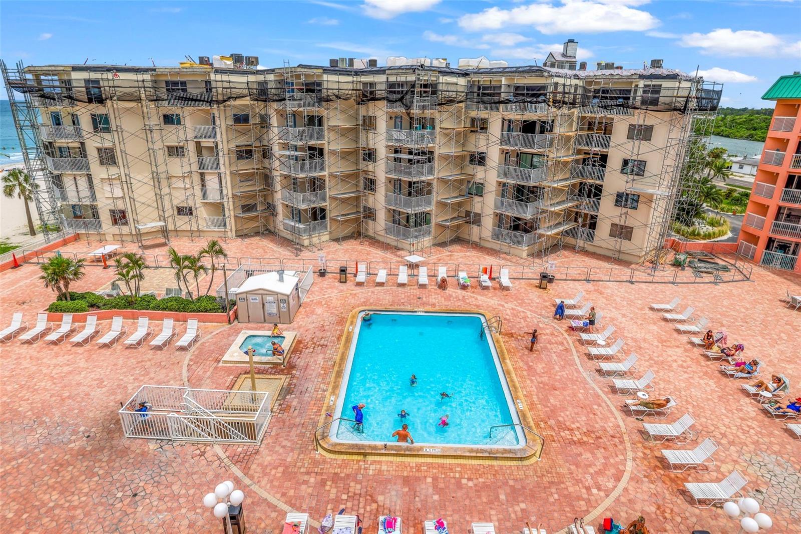 BEACH COTTAGE CONDO - Residential