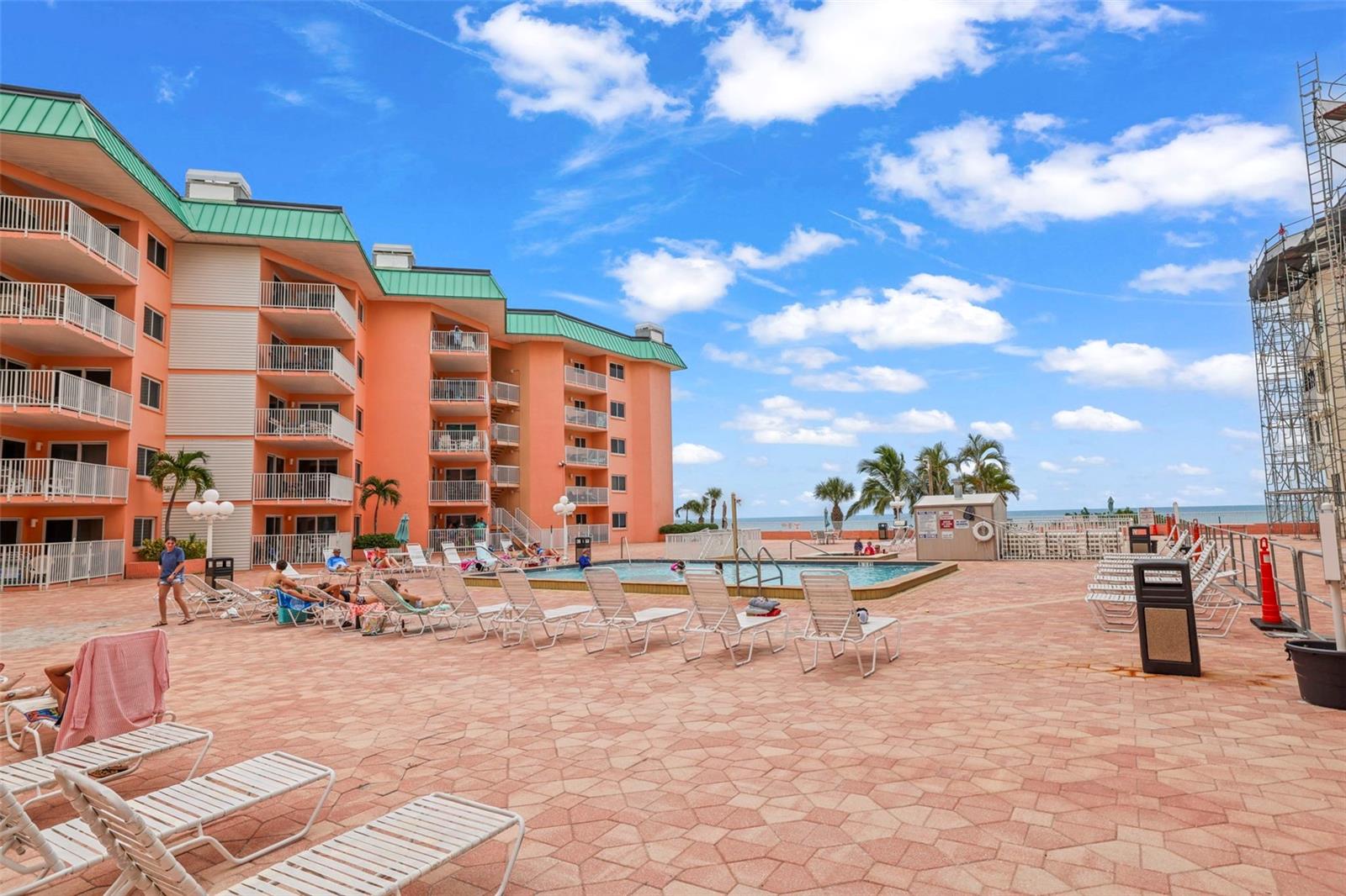 BEACH COTTAGE CONDO - Residential