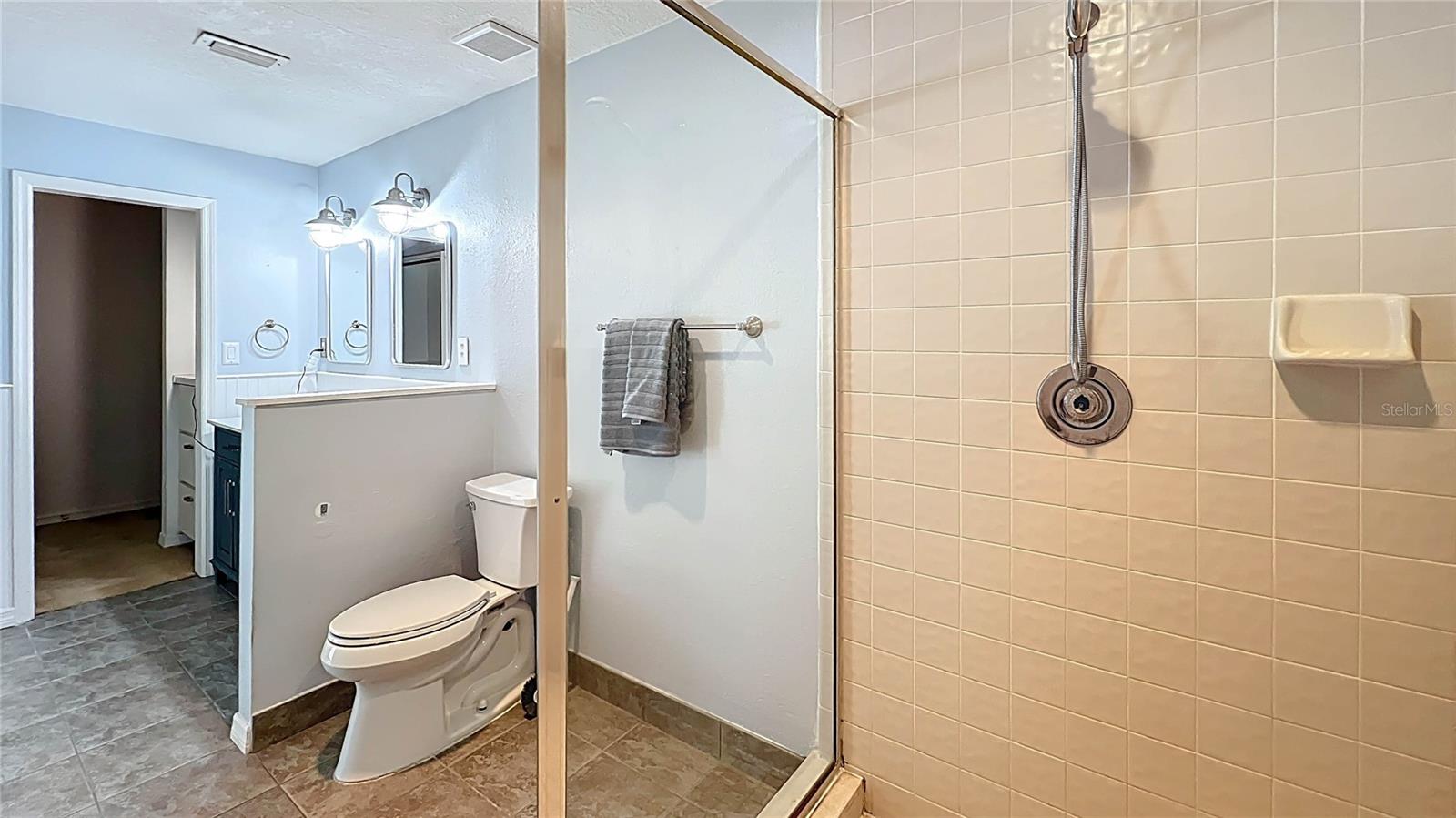 KILLARNEY BAY CONDO - Residential