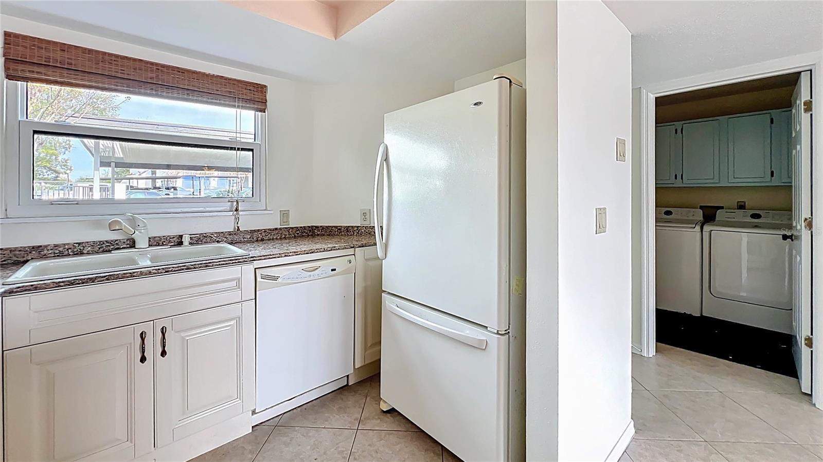 KILLARNEY BAY CONDO - Residential