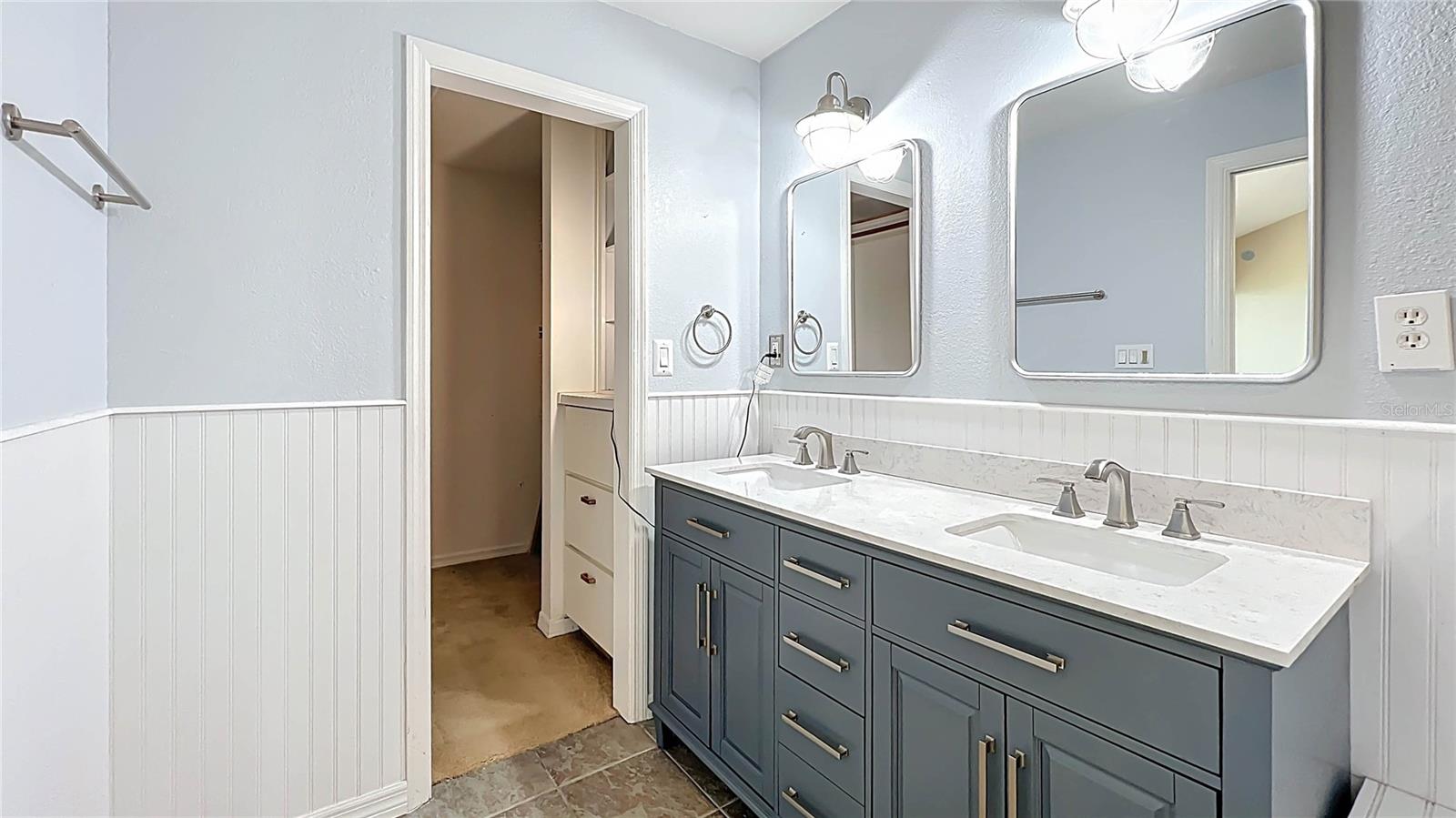 KILLARNEY BAY CONDO - Residential