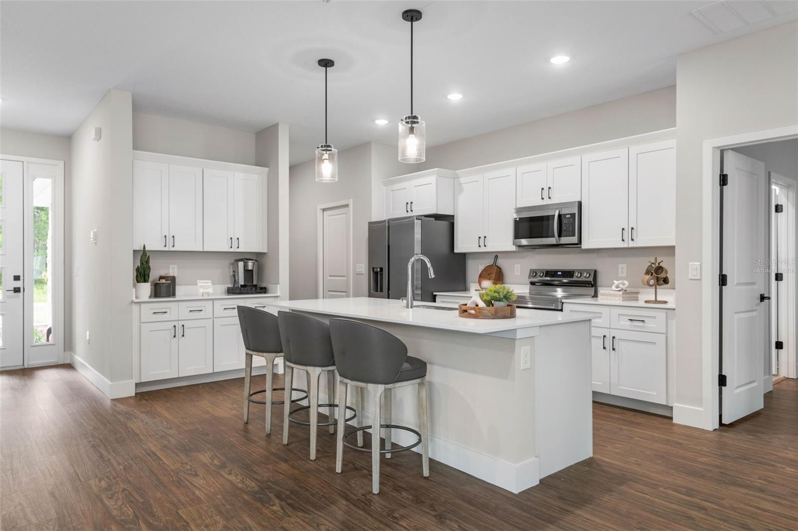 10 FRANKFORD COURT