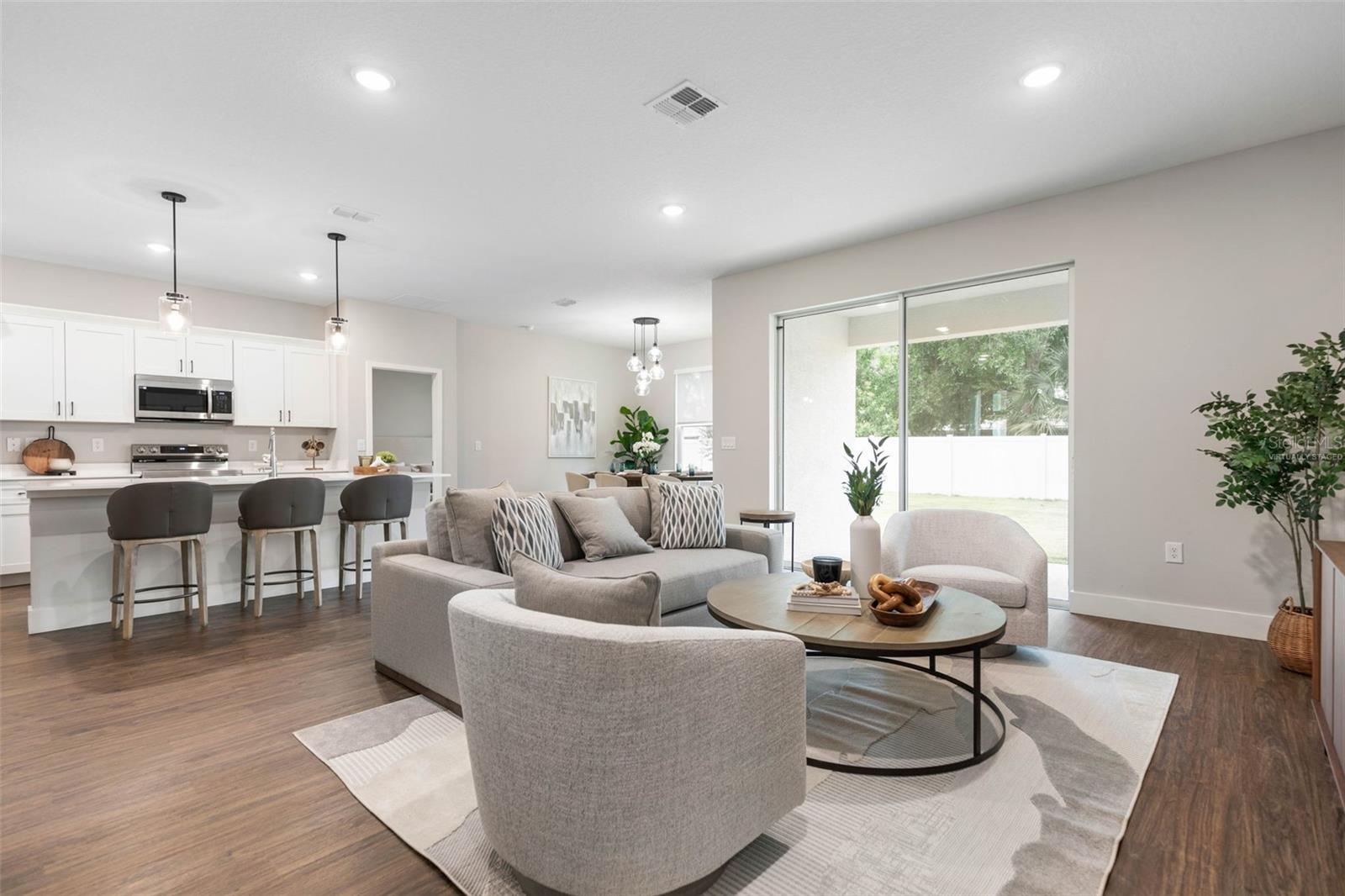 10 FRANKFORD COURT