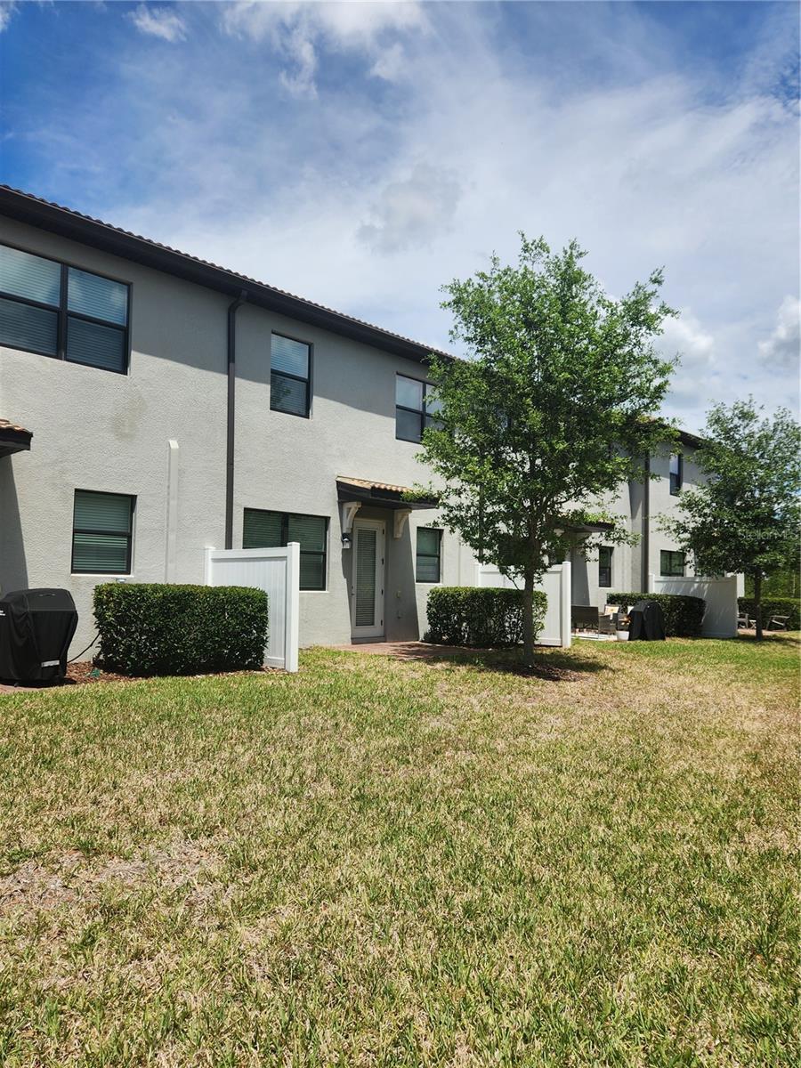 VISTAS/CHAMPIONSGATE PH 1B & 2 - Residential Lease