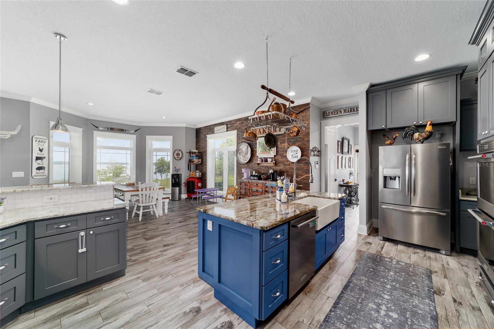 LAKESIDE AT LAKE BRYANT - Farm