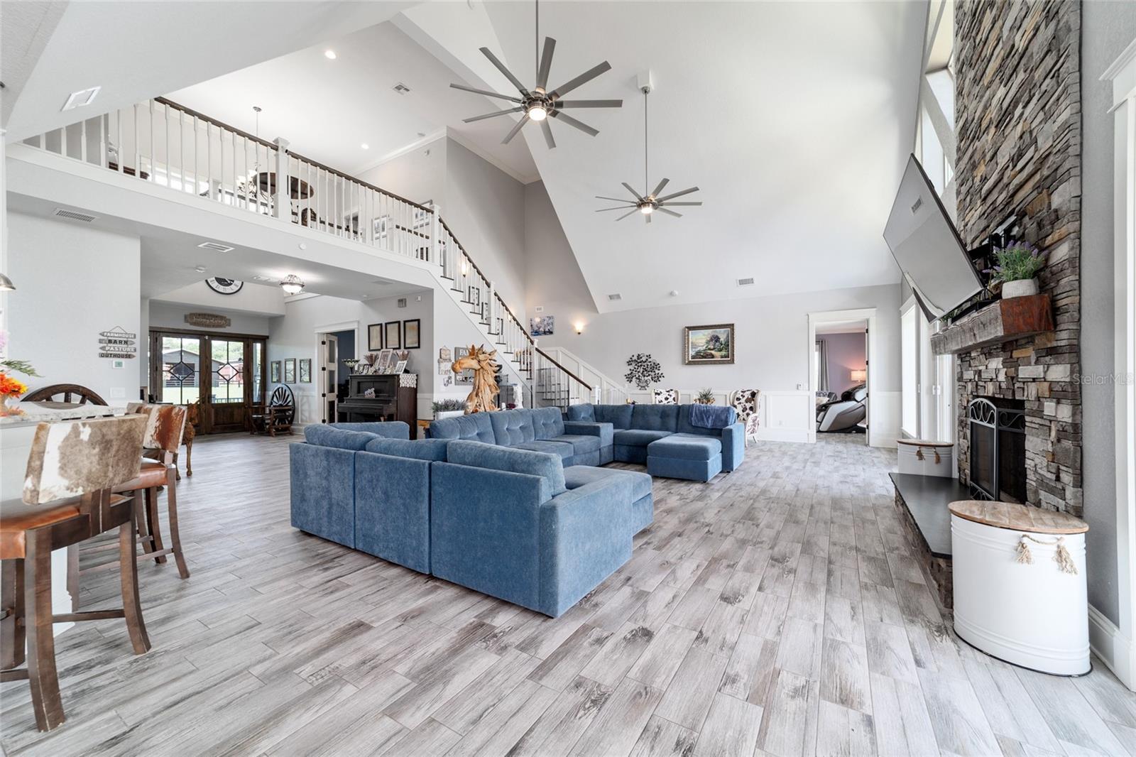 LAKESIDE AT LAKE BRYANT - Farm