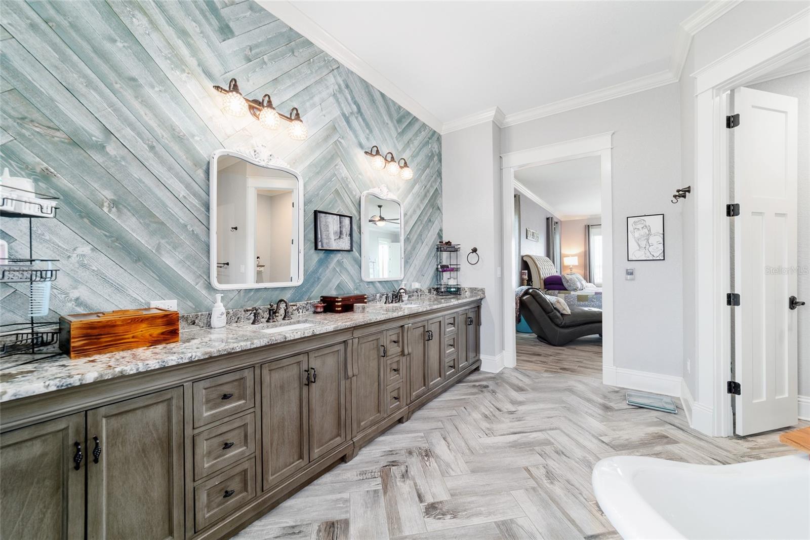 LAKESIDE AT LAKE BRYANT - Farm