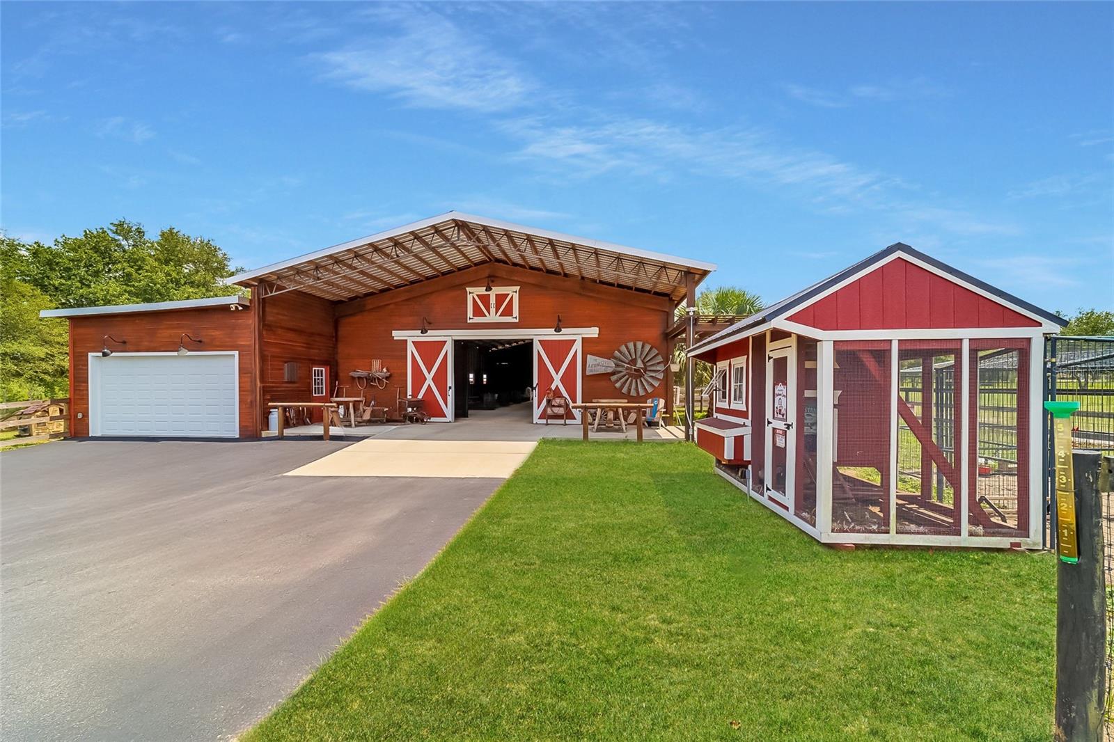 LAKESIDE AT LAKE BRYANT - Farm