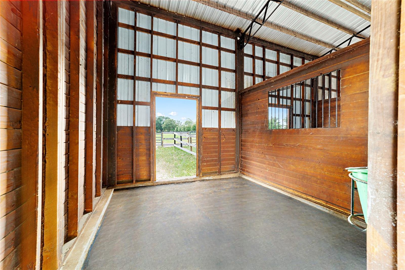 LAKESIDE AT LAKE BRYANT - Farm