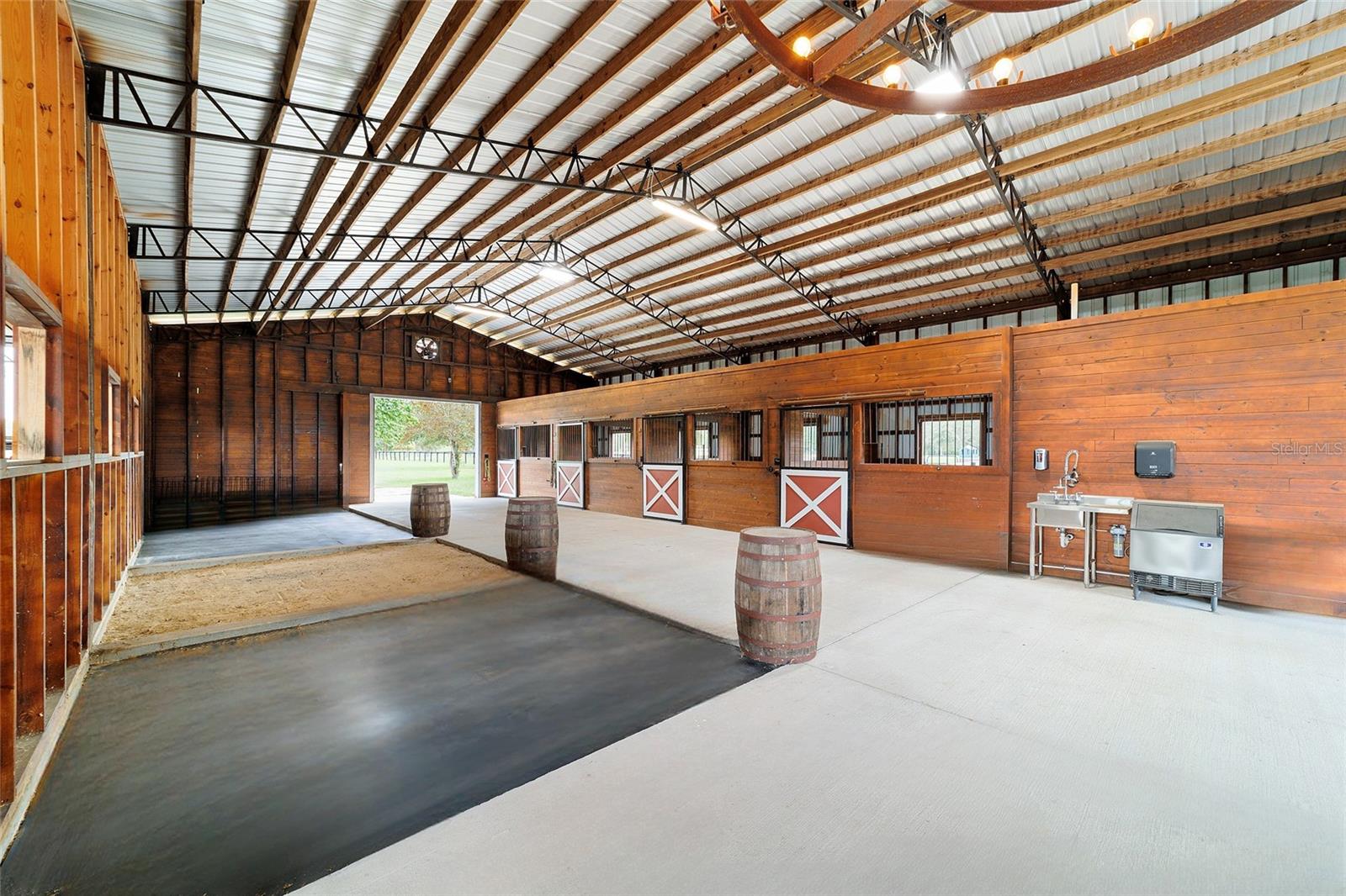 LAKESIDE AT LAKE BRYANT - Farm