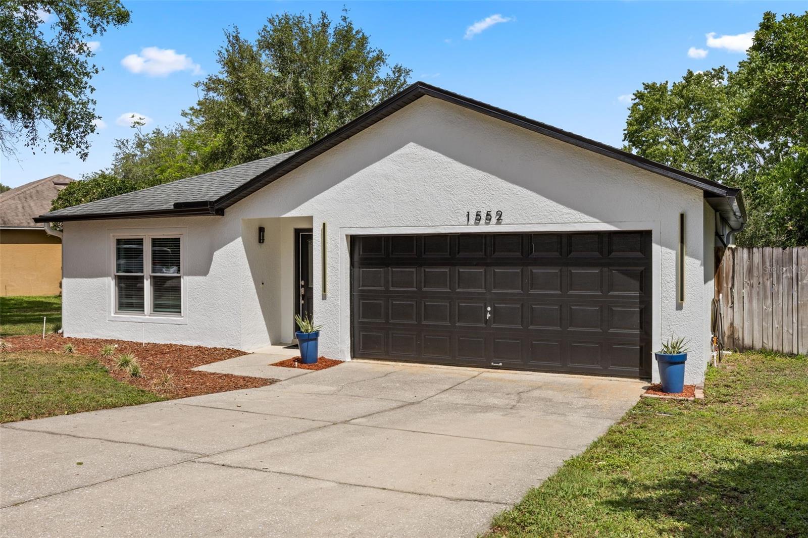 1552 WHOOPING DRIVE