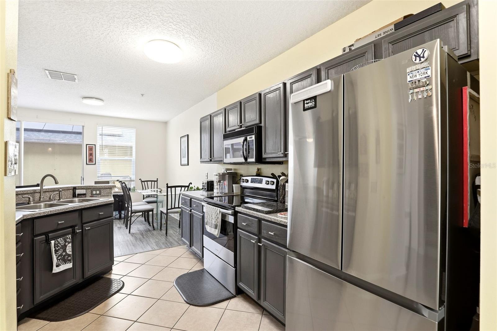 VISTA LAKES TOWN CENTER 51 07 - Residential