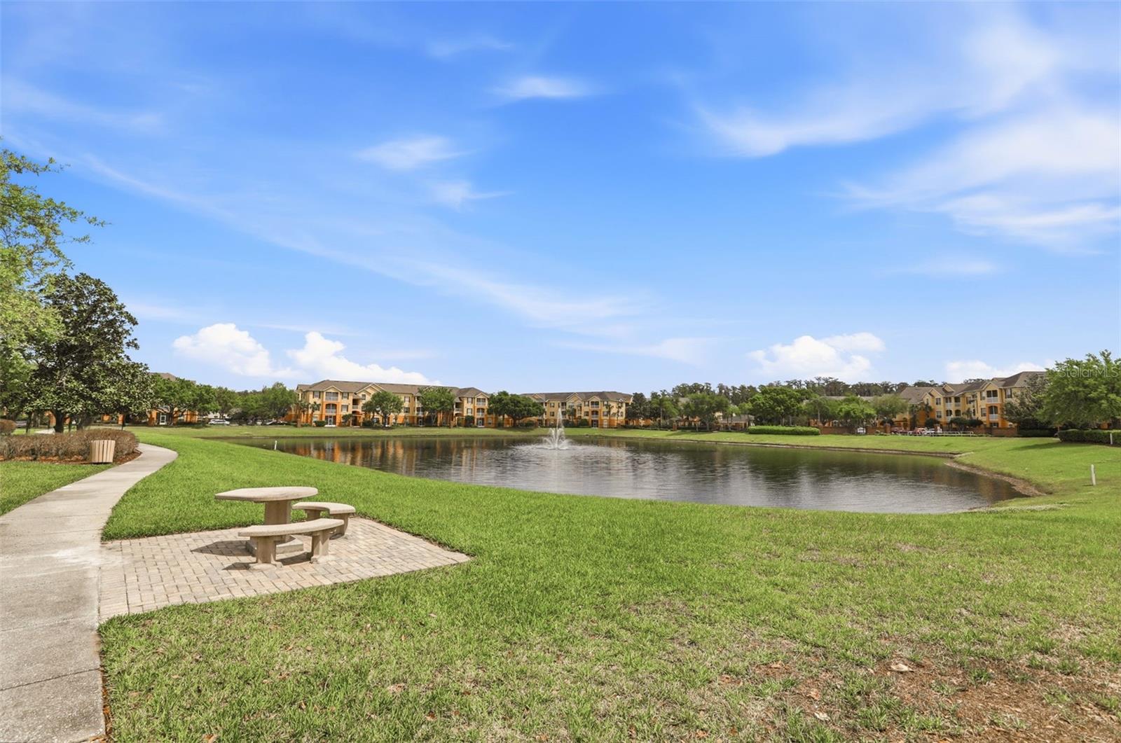 VISTA LAKES TOWN CENTER 51 07 - Residential
