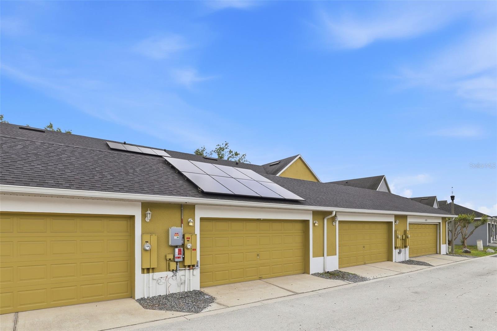 VISTA LAKES TOWN CENTER 51 07 - Residential