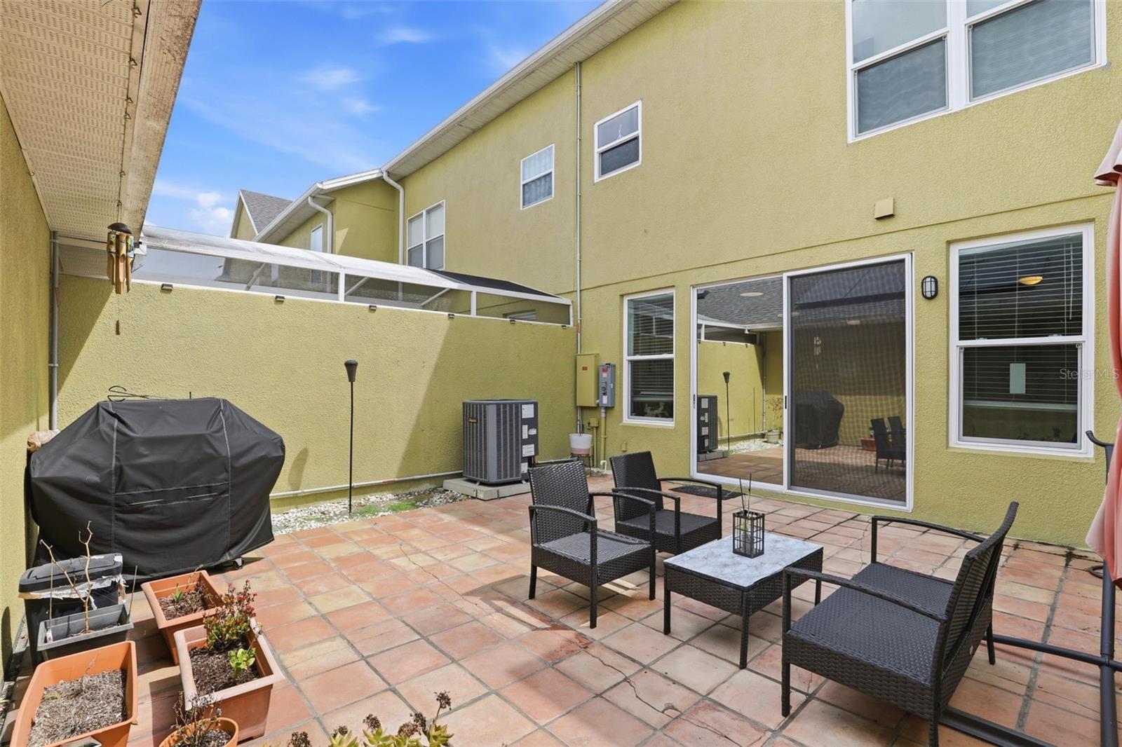 VISTA LAKES TOWN CENTER 51 07 - Residential