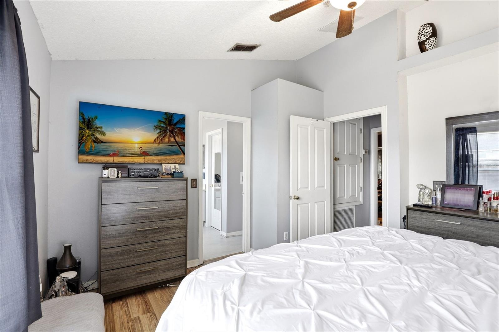 VISTA LAKES TOWN CENTER 51 07 - Residential