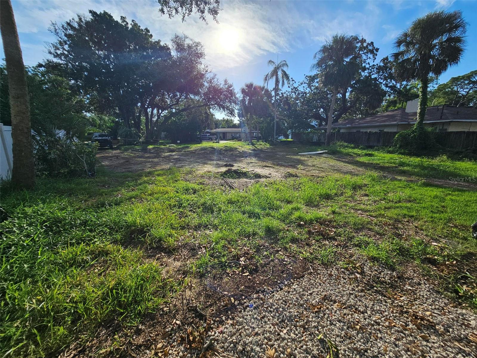 BUILD YOUR DREAM HOME ONTHIS SPACIOUS, CLEARD LOT IN ONE OF SOUHTAMPA''S MOST DESIRABLE NEIGHBORHOODS. TUCKED AWAY ON A QUIET, PRIVATE CIRVLE SURROUNDED BY BEAUTIFULLY BUILT HOME, THIS PROPERTY OFFERS BOTH CHARM AND PRIVACY. THE LOT HAS ALREDY BEEN CLEARD SAVING VAUABLE TIME AND EXPENSE SO IT'S READY FOR IMMEDIATE CONSTRUCTION. NEIGHORS FREQUENTLY STOP TO COMMET ON WHAT A NICE LOT IT IS, WELCOMING COMMUNITY