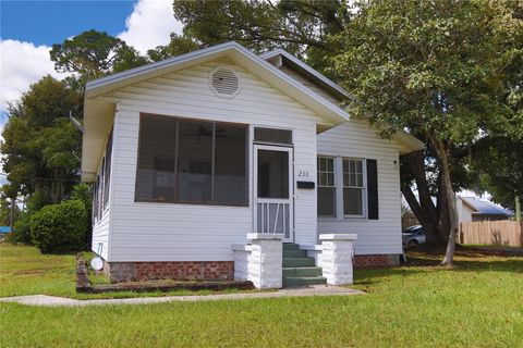 Photo of 236 SW Alachua Avenue, Lake City, FL 32025 (MLS # GC534414) Photo of 236 SW Alachua Avenue, Lake City, FL 32025 (MLS # GC534414)