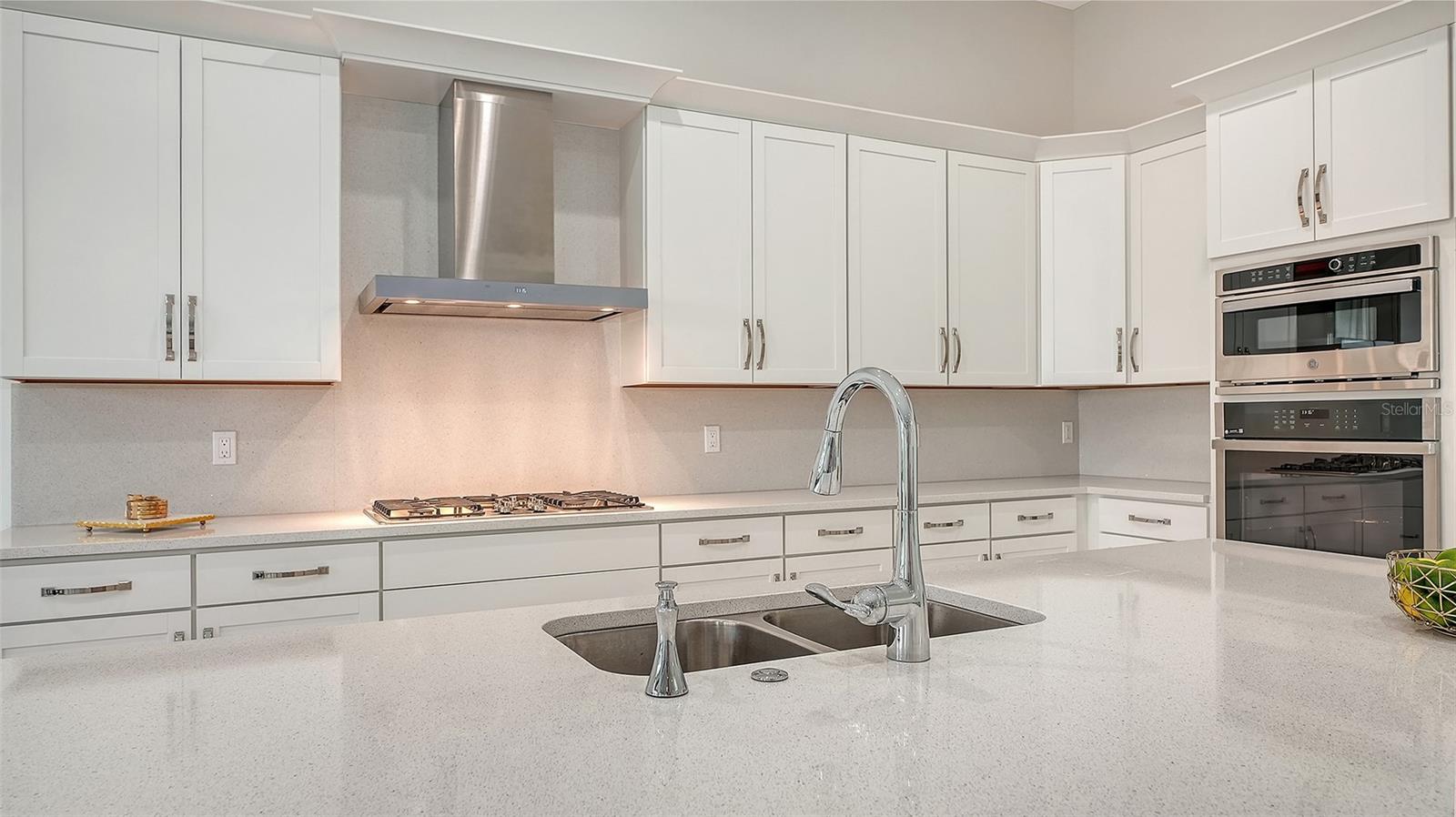 ARTISTRY SARASOTA - Residential