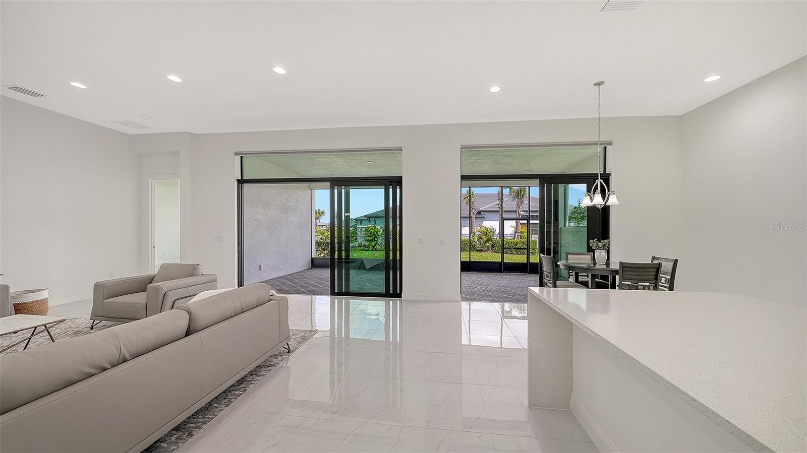 ARTISTRY SARASOTA - Residential