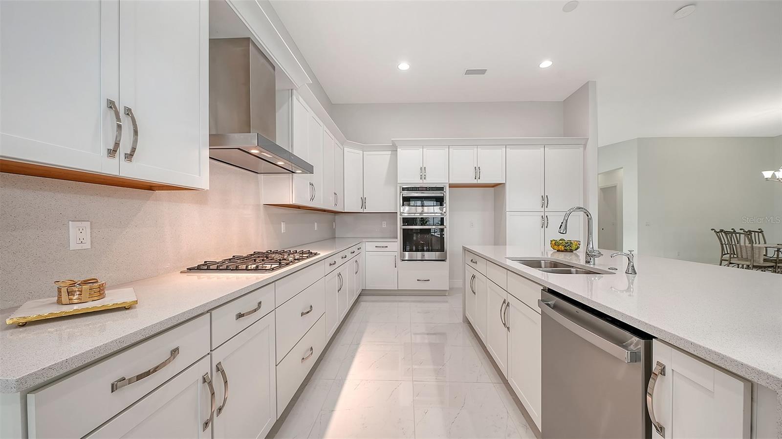 ARTISTRY SARASOTA - Residential