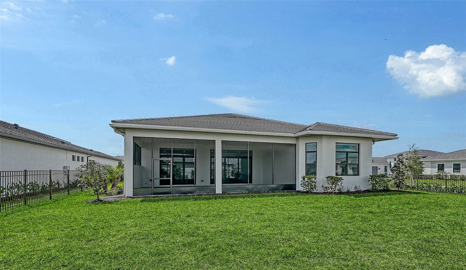 ARTISTRY SARASOTA - Residential