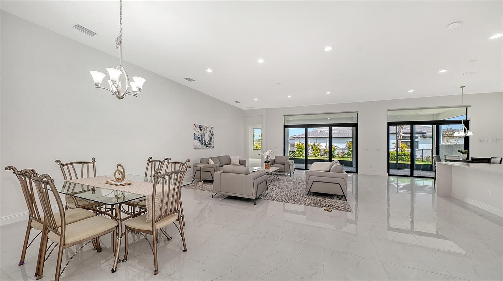 ARTISTRY SARASOTA - Residential