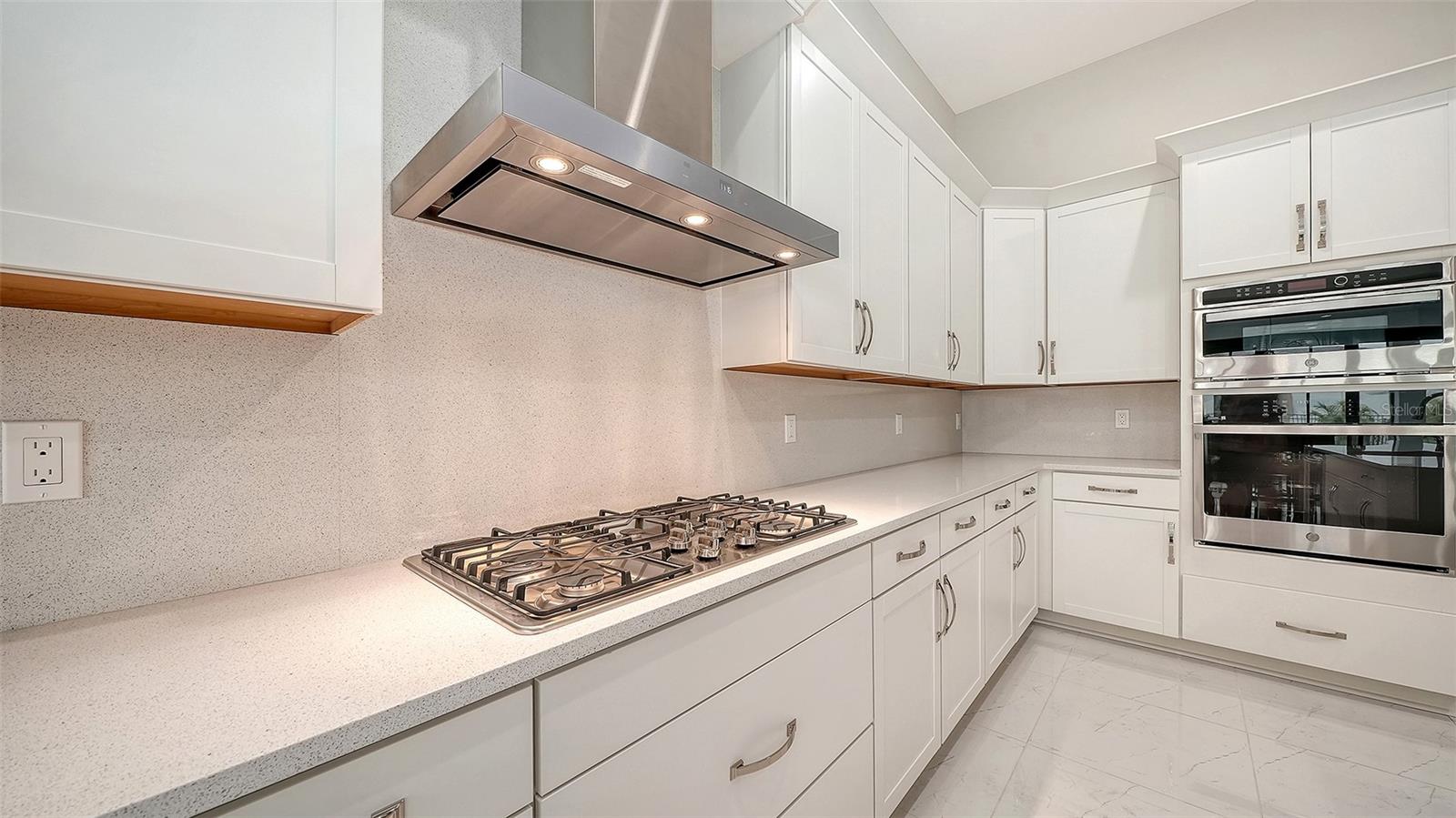 ARTISTRY SARASOTA - Residential