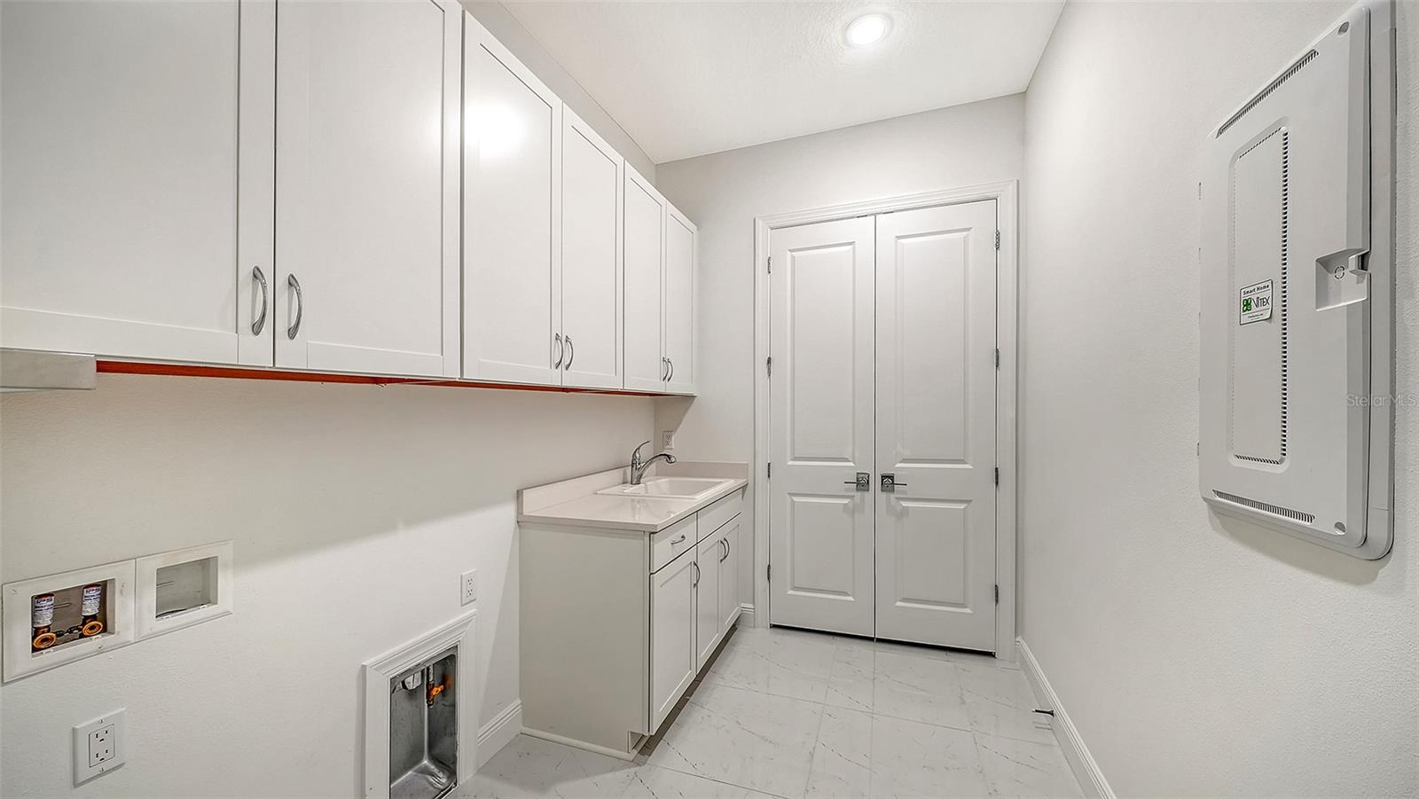 ARTISTRY SARASOTA - Residential
