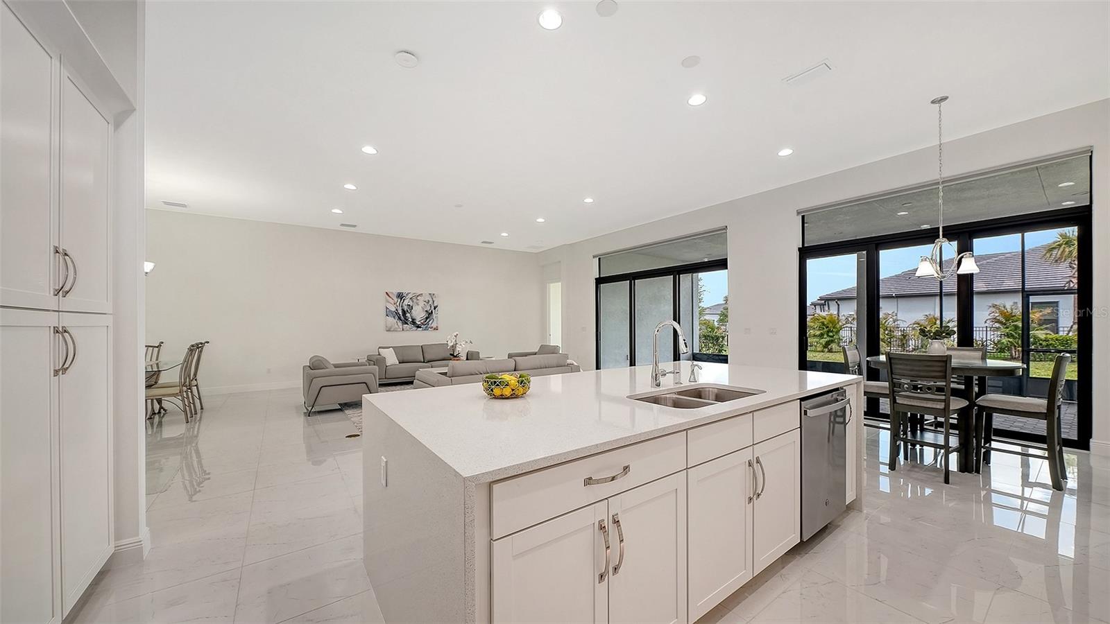 ARTISTRY SARASOTA - Residential