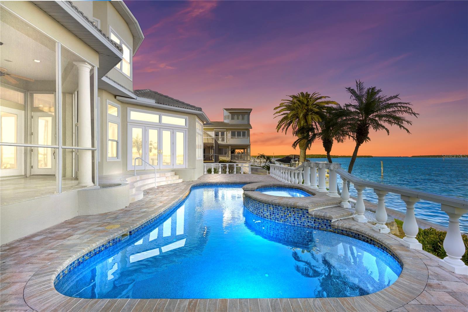 843 HARBOR ISLAND
