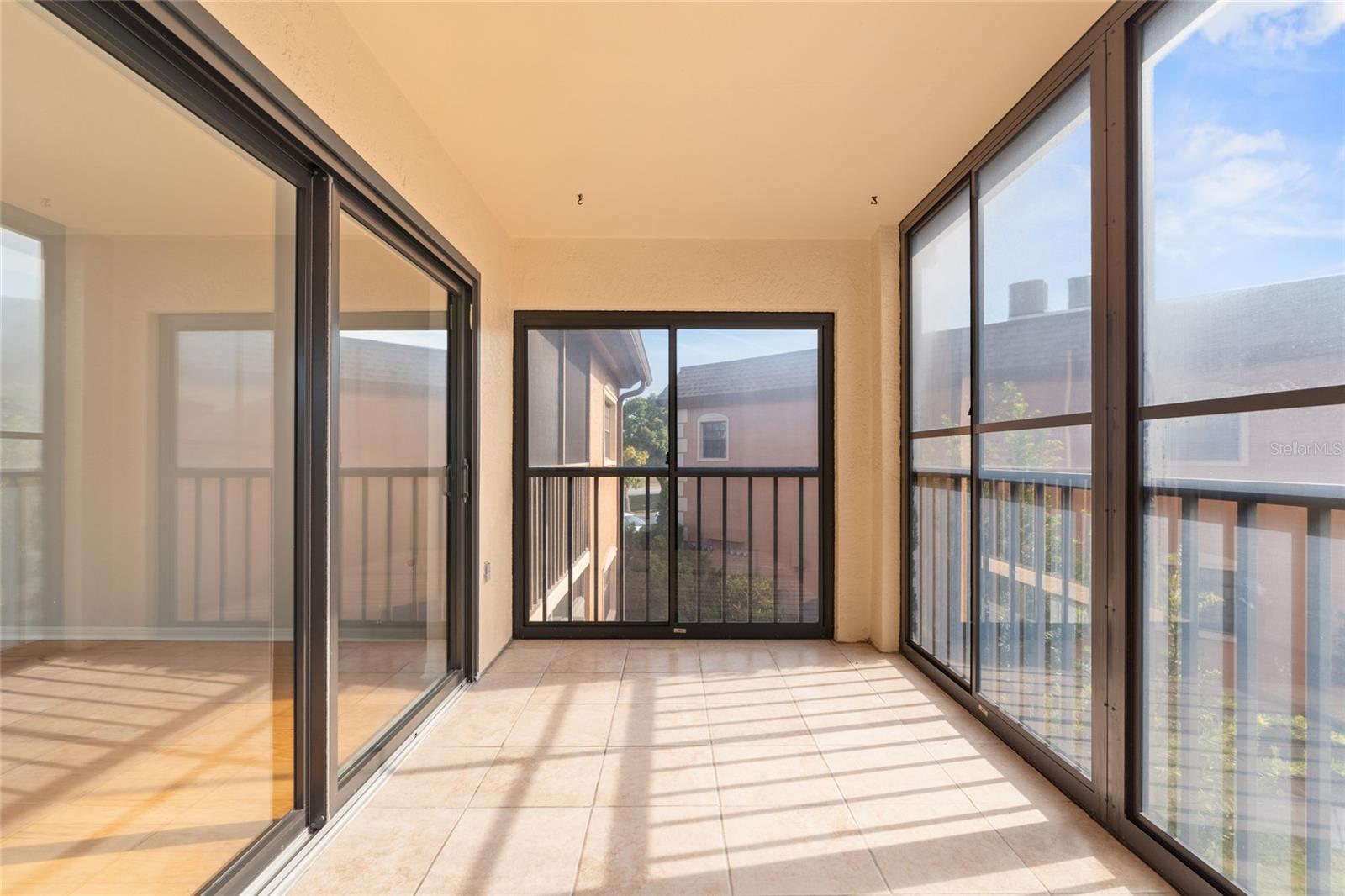 LABELLE CONDO - Residential