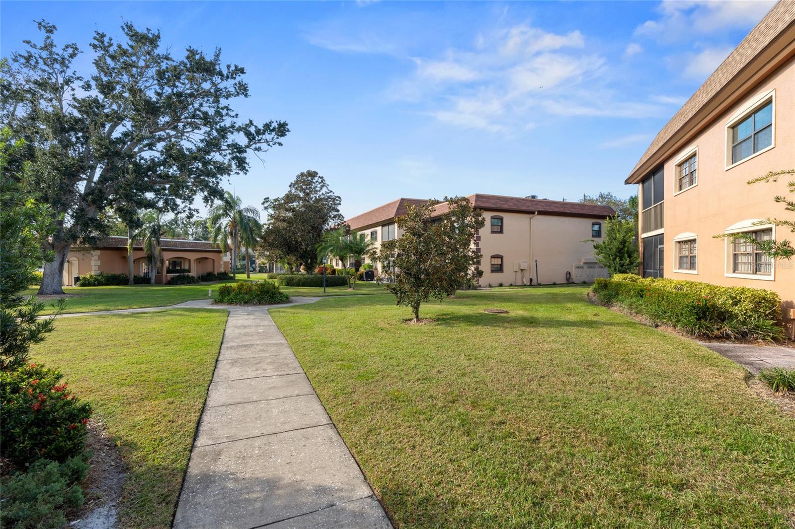 LABELLE CONDO - Residential