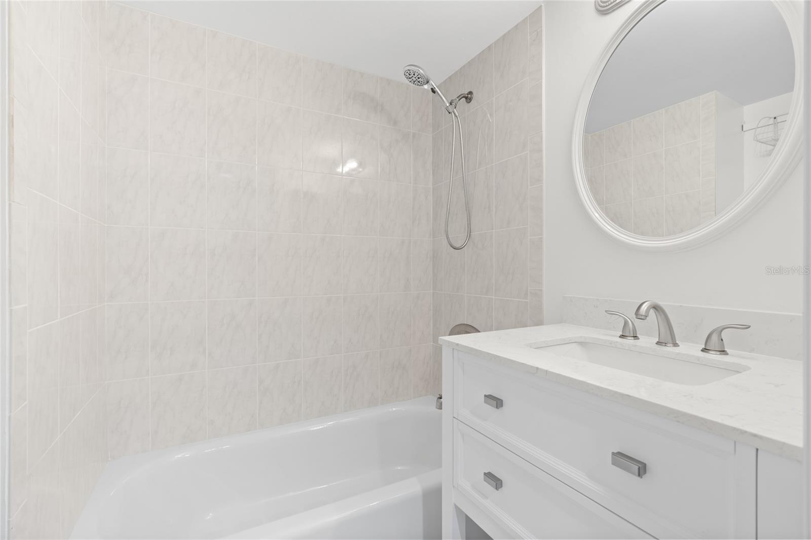 LABELLE CONDO - Residential