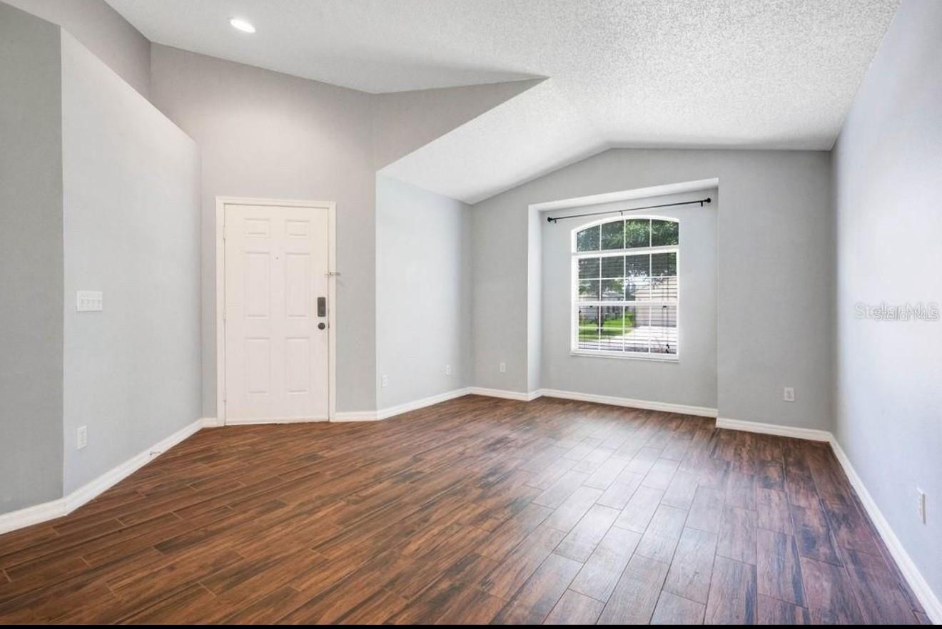 STONEYBROOK - Residential