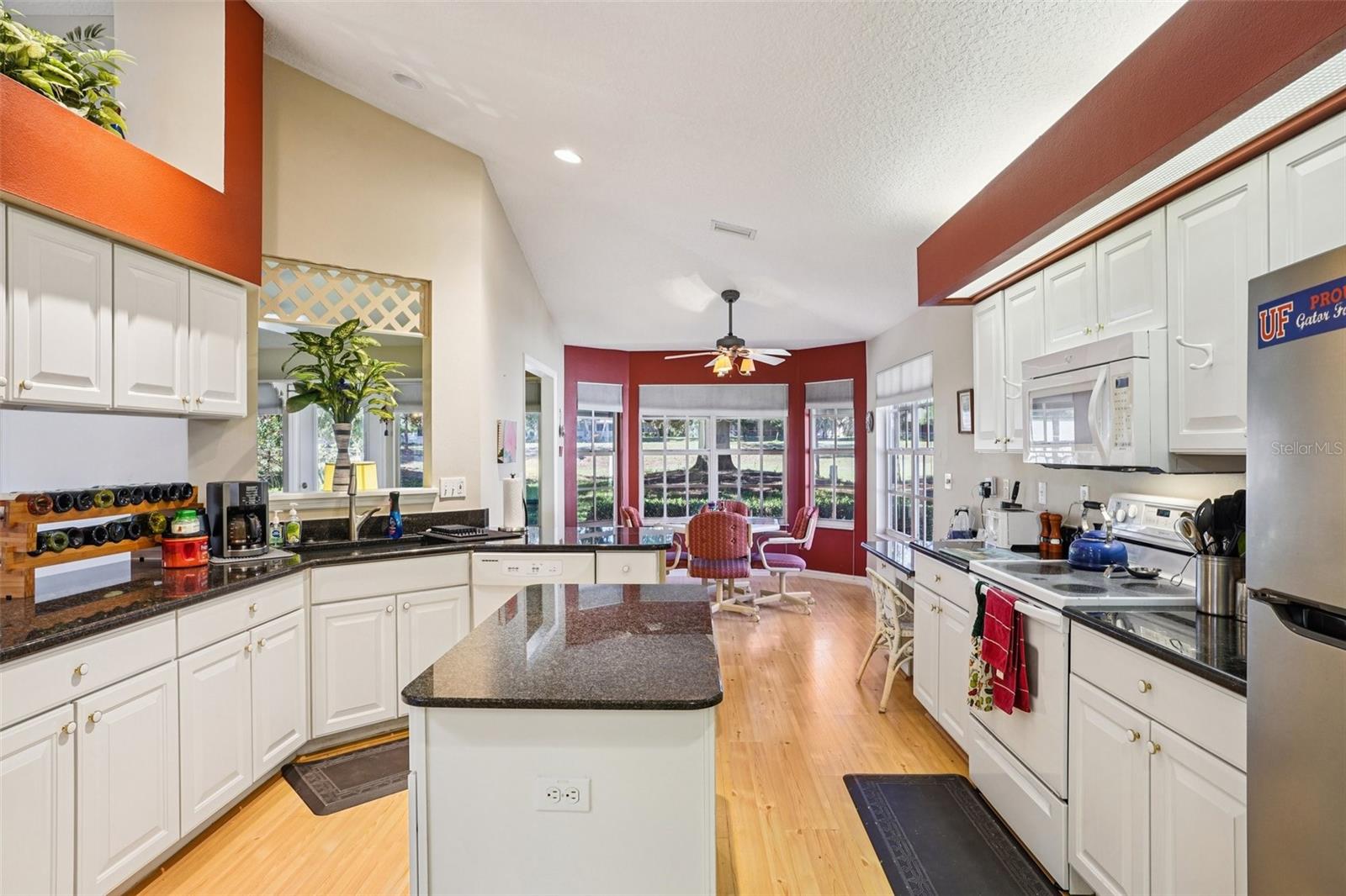 TAVARES BAYTREE PH 02 - Residential