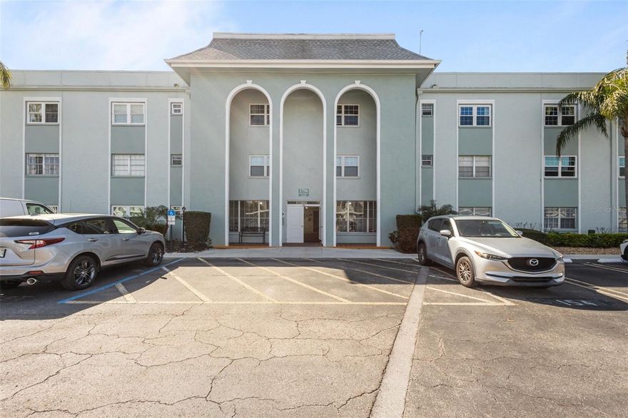 Opportunity awaits with this 2-bedroom, 2-bath condo ideally located just minutes from some of Pinellas County’s most desirable Gulf beaches. This unit offers a spacious living and dining area, split-bedroom layout, generous closet space, and a well-sized primary suite ready for your personal touch.
The kitchen and bathrooms are functional and ready for updating, providing the perfect canvas for renovation and customization. With new flooring and cosmetic improvements, this property has excellent potential for value enhancement.
The community features a beautifully maintained tropical pool courtyard, creating a classic Florida setting for relaxing or entertaining.
Location is the true highlight: 1.75 miles to Belleair Boat Basin, Causeway Ramps, Beach Dog Park, Bait House, and Kayak Kiosk ,2.5 miles to Belleair Beach, Approximately 1 mile to Sand Key and Clearwater Beach, and approximately 0.5 mile to Indian Rocks Beach
Convenient access to dining, shopping, waterfront recreation, and the Gulf of Mexico make this an exceptional opportunity for those seeking proximity to the beach at an accessible price point.
Ideal for renovation, seasonal use, or full-time living.