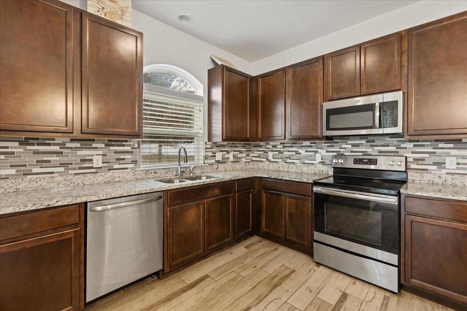 CORONADO TWNHMS - Residential