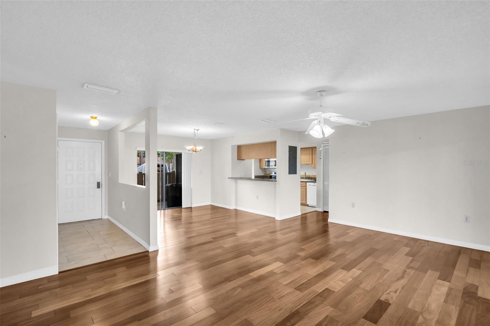 EAST LAKE WOODLANDS CLUSTER HOMES - Residential